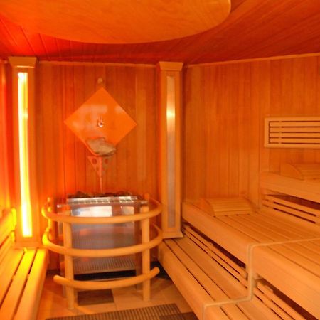 Sporthotel Neuruppin - Apartmenthaus Mit Ferienwohnungen Exteriör bild